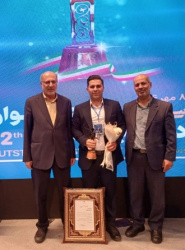 دانشجوی دکترای نانو  فیزیک دانشگاه کاشان  دانشجوی نمونه کشوری  شد.